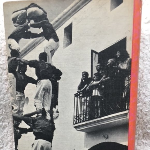 SPANISH COOKBOOK 1966 Tapas Paella Gazpacho+200 Best Spanish Recipes NOT Mexican - Picture 2 of 8